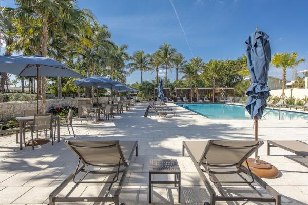 Sea Ranch Lakes Estates, 2 Mendota Ln, Sea Ranch Lakes, Florida 33308, image 2
