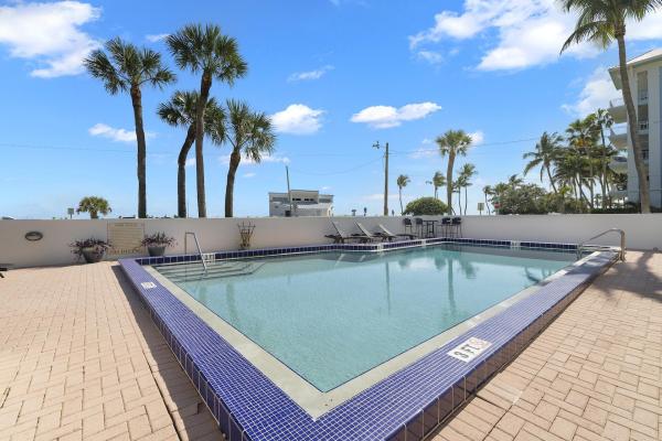Island Point, 665 SE 21st Ave #104, Deerfield Beach, Florida 33441, image 2