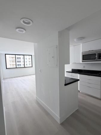 Brickell Key Two, 540 Brickell Key Dr #1224, Miami, Florida 33131, image 2