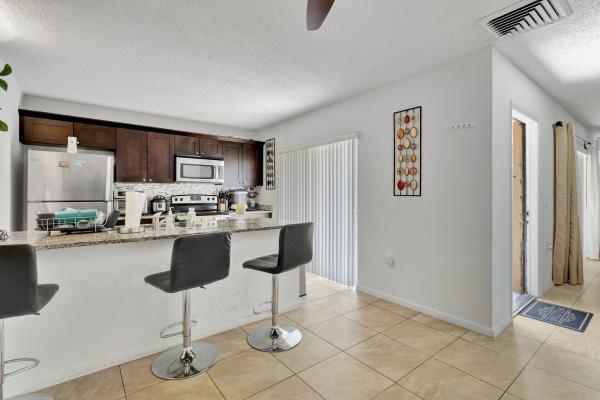 Village Of Sandalwood Lakes South, 5907 59th Way, West Palm Beach, Florida 33409, image 3