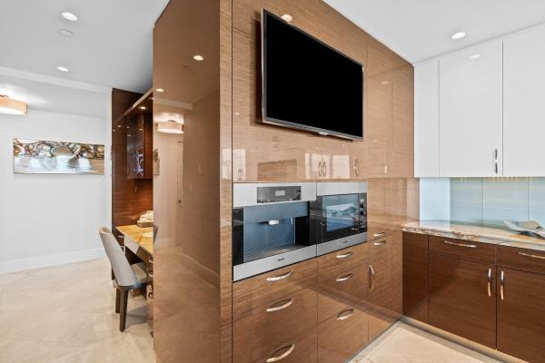 Harbourage Place, 3055 Harbor Dr #1403, Fort Lauderdale, Florida 33316, image 1