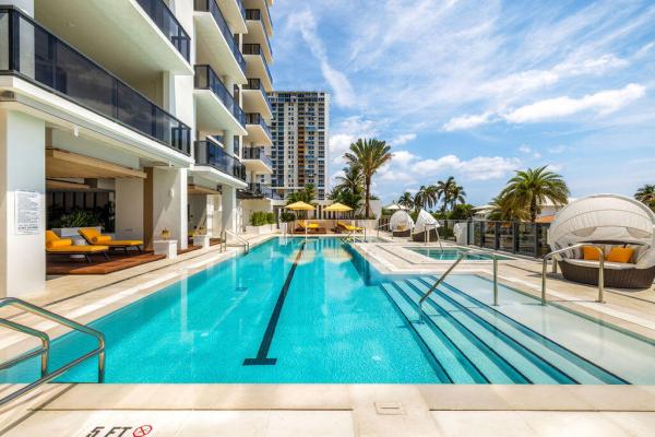 305 Briny Ave #402, Pompano Beach, Florida 33062, image 1