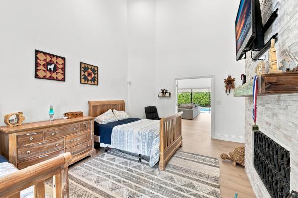 Encantada At Boca Pointe, 7082 Siena Ct, Boca Raton, Florida 33433, image 2