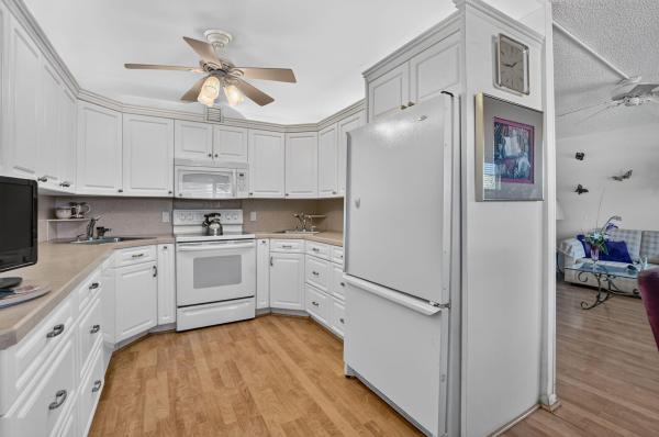 211 Richmond A, Deerfield Beach, Florida 33442, image 2