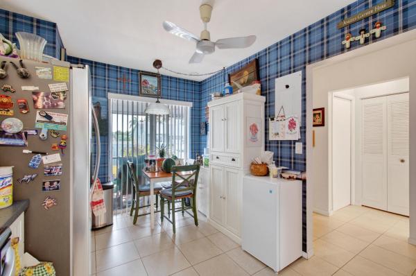 4305 Lucerne Villas Ln, Lake Worth, Florida 33467, image 2