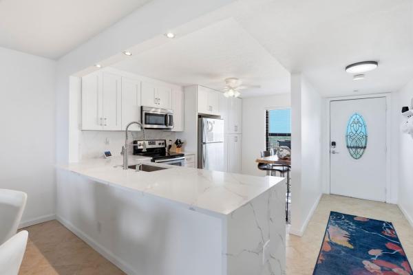 Hillsboro Landings 2, 1629 Riverview Rd #818, Deerfield Beach, Florida 33441, image 3