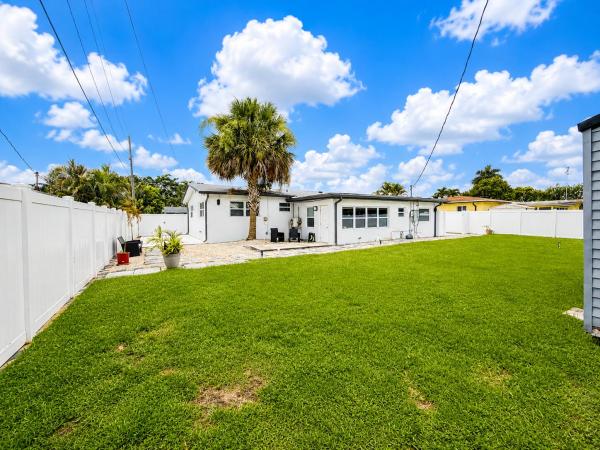 Floral Heights, 4241 SW 21st St, Fort Lauderdale, Florida 33317, image 1