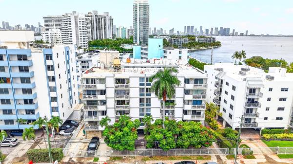 Bayside Terrace, 1670 Bay Rd #3F, Miami Beach, Florida 33139, image 2
