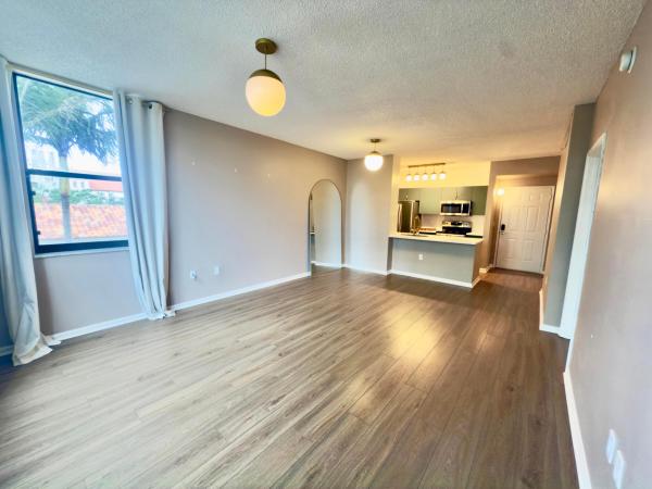 The Courtyards In CityPlace, 630 S Sapodilla Ave #333, West Palm Beach, Florida 33401, image 2