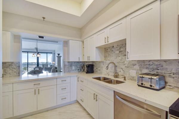 Marina At Twelve Oaks, 11370 Twelve Oaks Way #614, North Palm Beach, Florida 33408, image 2