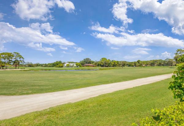 Marlwood Estates, 11 Marlwood Ln, Palm Beach Gardens, Florida 33418, image 2