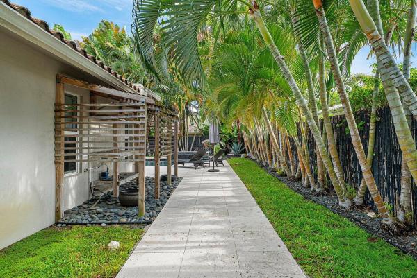 Bel Marra, 855 Berkeley St, Boca Raton, Florida 33487, image 3