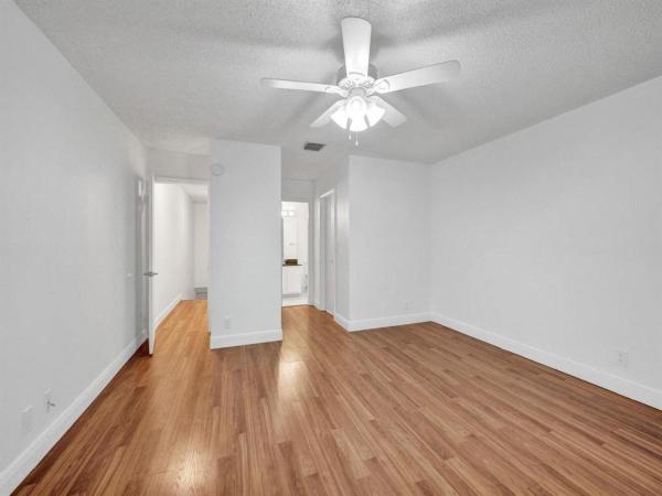 Oakwood On The Green, 9845 Riverside Dr #8-28, Coral Springs, Florida 33071, image 1