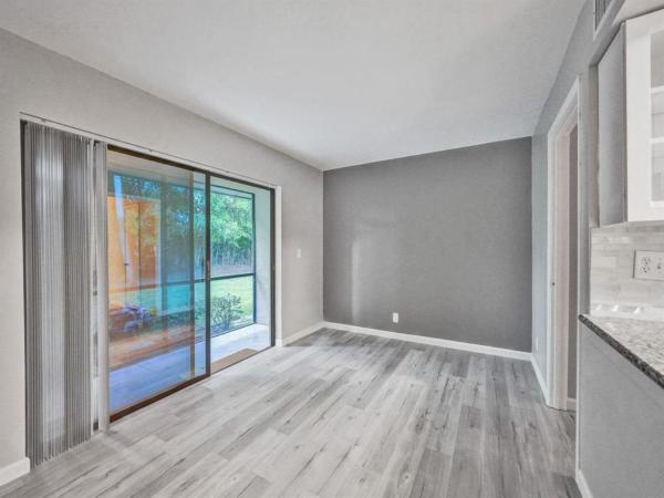 Oakwood On The Green, 9845 Riverside Dr #8-28, Coral Springs, Florida 33071, image 3