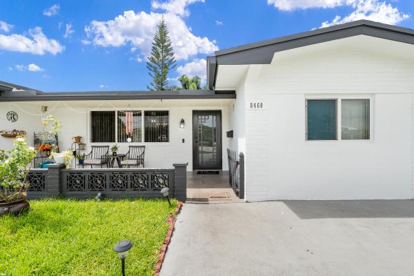Boulevard Heights, 8460 NW 15th St, Pembroke Pines, Florida 33024, image 1
