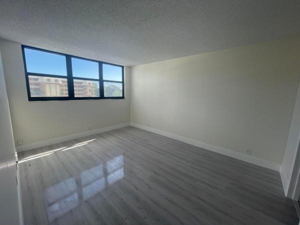 Gemini, 336 Golfview Rd #309, North Palm Beach, Florida 33408, image 2