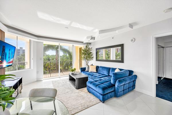 The Vue, 2011 N Ocean Blvd #405, Fort Lauderdale, Florida 33305, image 2