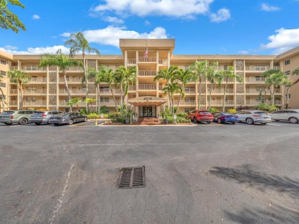 Palm-Aire Country Club 10, 4030 W Palm Aire Dr #503, Pompano Beach, Florida 33069, image 3