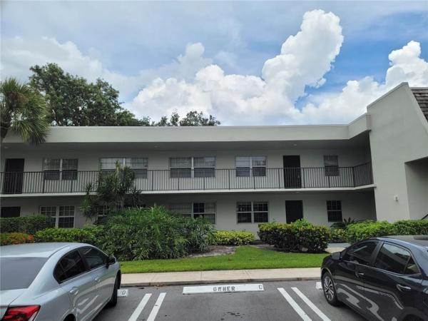 Cypress Estates At Palm-Aire, 800 E Cypress Ln #202, Pompano Beach, Florida 33069, image 2