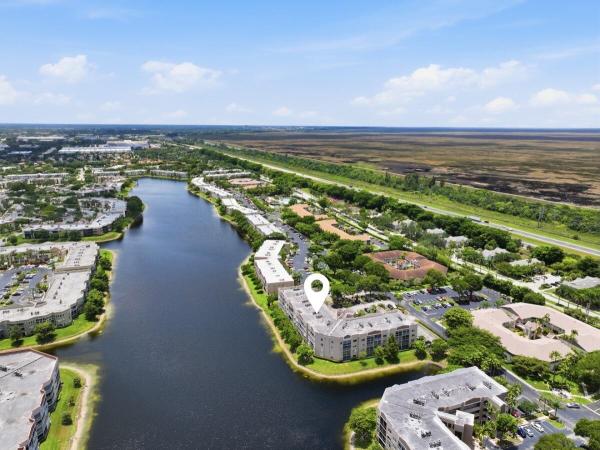 Trent, 7440 Trent Dr #209, Tamarac, Florida 33321, image 2