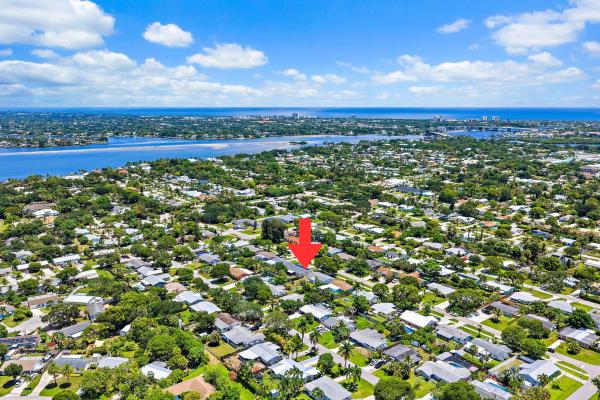 Penn Park, 417 Philadelphia Dr, Jupiter, Florida 33458, image 3