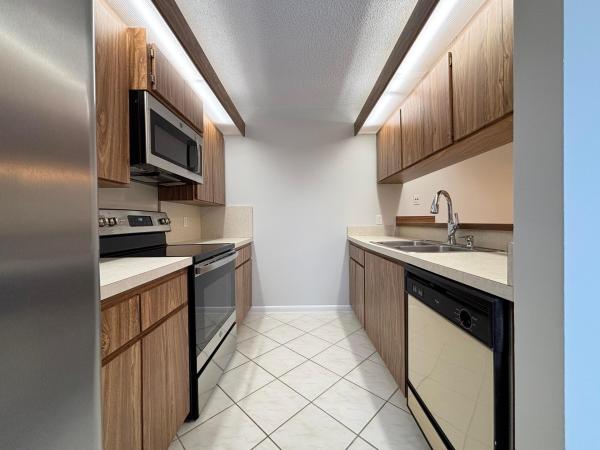Village Of Sandalwood Lakes, 1402 14th Way, West Palm Beach, Florida 33407, image 3