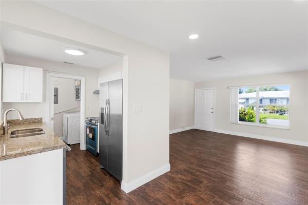 Mainlands Of Tamarac Lakes, 5710 NW 68th Ter, Tamarac, Florida 33321, image 3