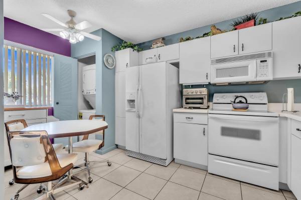 Weldon, 9560 Weldon Cir #J110, Tamarac, Florida 33321, image 3