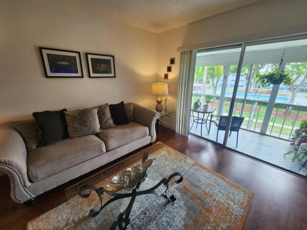 Hillcrest, 4900 Washington St #307, Hollywood, Florida 33021, image 2