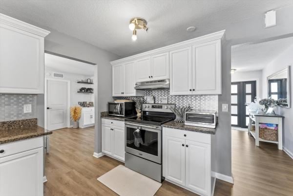 Waterford Homes, 2569 SW 14th Ct, Deerfield Beach, Florida 33442, image 3