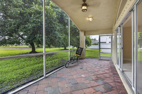 Lakefield South, 2146 Country Golf Dr, Wellington, Florida 33414, image 2