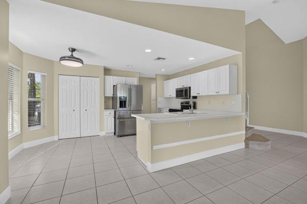 Lakefield South, 2146 Country Golf Dr, Wellington, Florida 33414, image 3