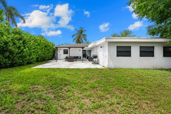 Palm Beach Shores Residential, 324 Bamboo Rd, Palm Beach Shores, Florida 33404, image 1