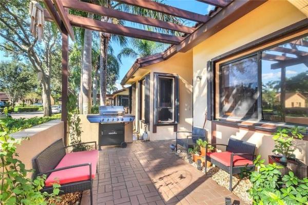 Lake Colony, 7212 Primrose Ln, Tamarac, Florida 33321, image 1