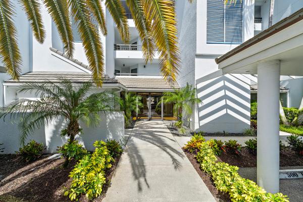 542 Bay Colony Dr N, Juno Beach, Florida 33408, image 1