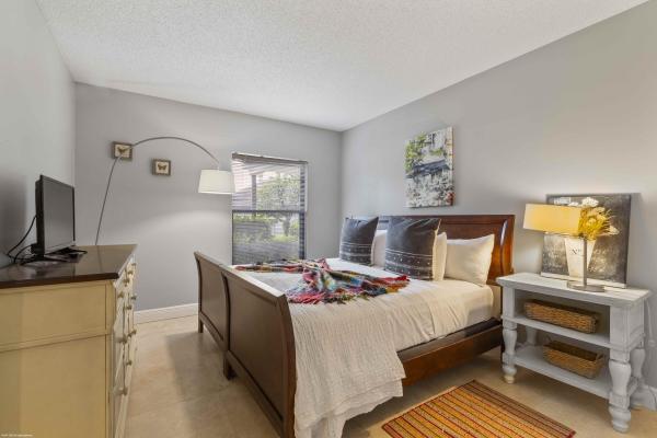 La Quinta, 13329 Polo Club Rd #105, Wellington, Florida 33414, image 2
