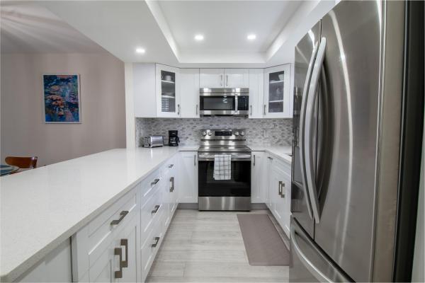 5 High Point Cir W #212, Naples, Florida 34103, image 2