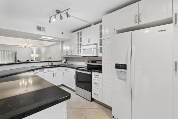 The Pines Of Boca Barwood, 23344 Carolwood Ln #505, Boca Raton, Florida 33428, image 2
