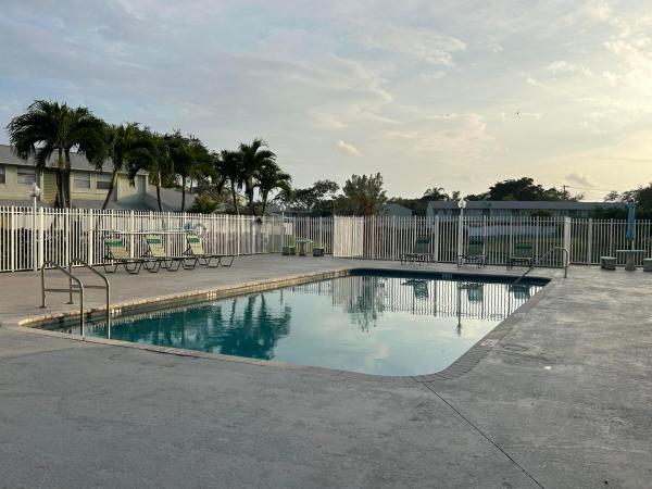 Crystal View Townhomes, 838 Crystal Lake Dr, Deerfield Beach, Florida 33064, image 2
