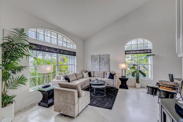 18174 SE Fairview Cir, Tequesta, Florida 33469, image 2