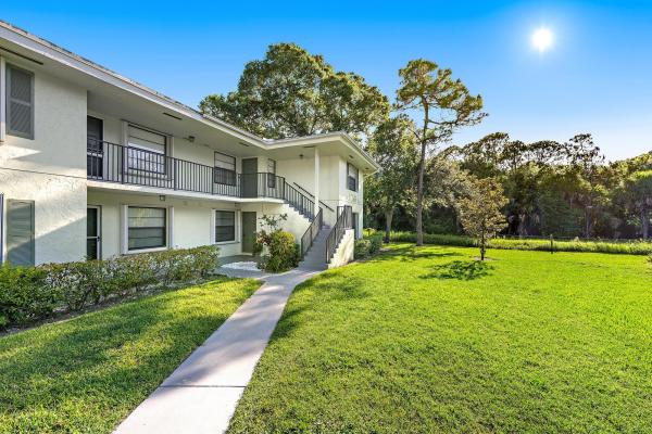 Sabal Ridge, 1901 Sabal Ridge Ct #D, Palm Beach Gardens, Florida 33418, image 1