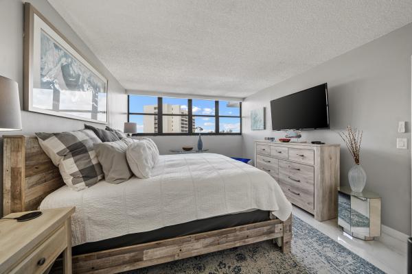 Gemini, 336 Golfview Rd #614, North Palm Beach, Florida 33408, image 1
