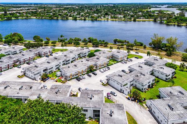 3120 Lake Osborne Dr #106, Lake Worth, Florida 33461, image 3