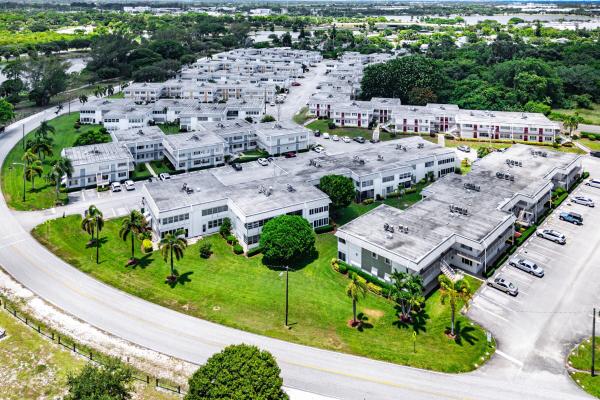 3120 Lake Osborne Dr #106, Lake Worth, Florida 33461, image 1