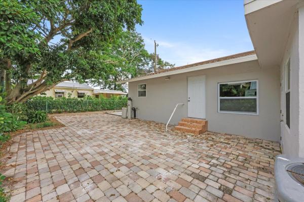 Juno Terrace, 1803 Service Rd, North Palm Beach, Florida 33408, image 1