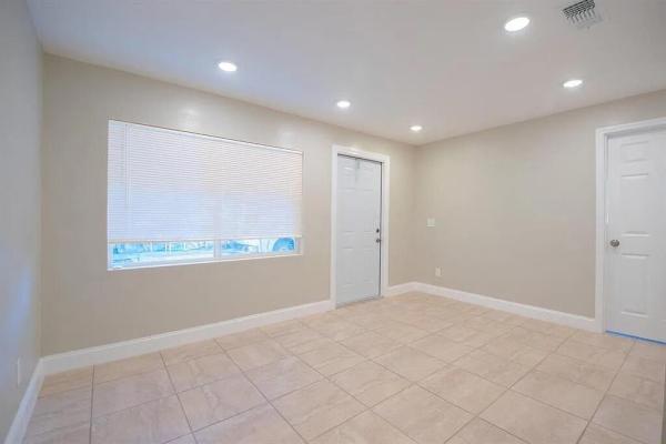Alamanda Vista, 508 N 23rd St, Fort Pierce, Florida 34950, image 1