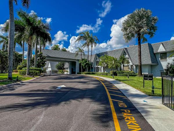 Huntington Lakes 2, 6795 Huntington Ln #406, Delray Beach, Florida 33446, image 3