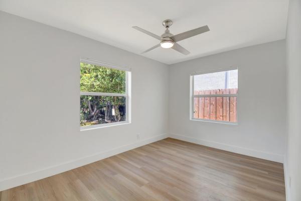 Croissant Park, 420 SW 13th St, Fort Lauderdale, Florida 33315, image 1