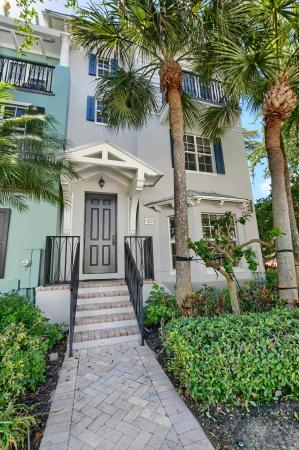 Mallory Square, 503 N Mallory Cir, Delray Beach, Florida 33483, image 2