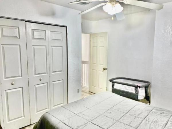 18951 SW 113th Pl, Unincorporated Dade County, Florida 33157, image 2